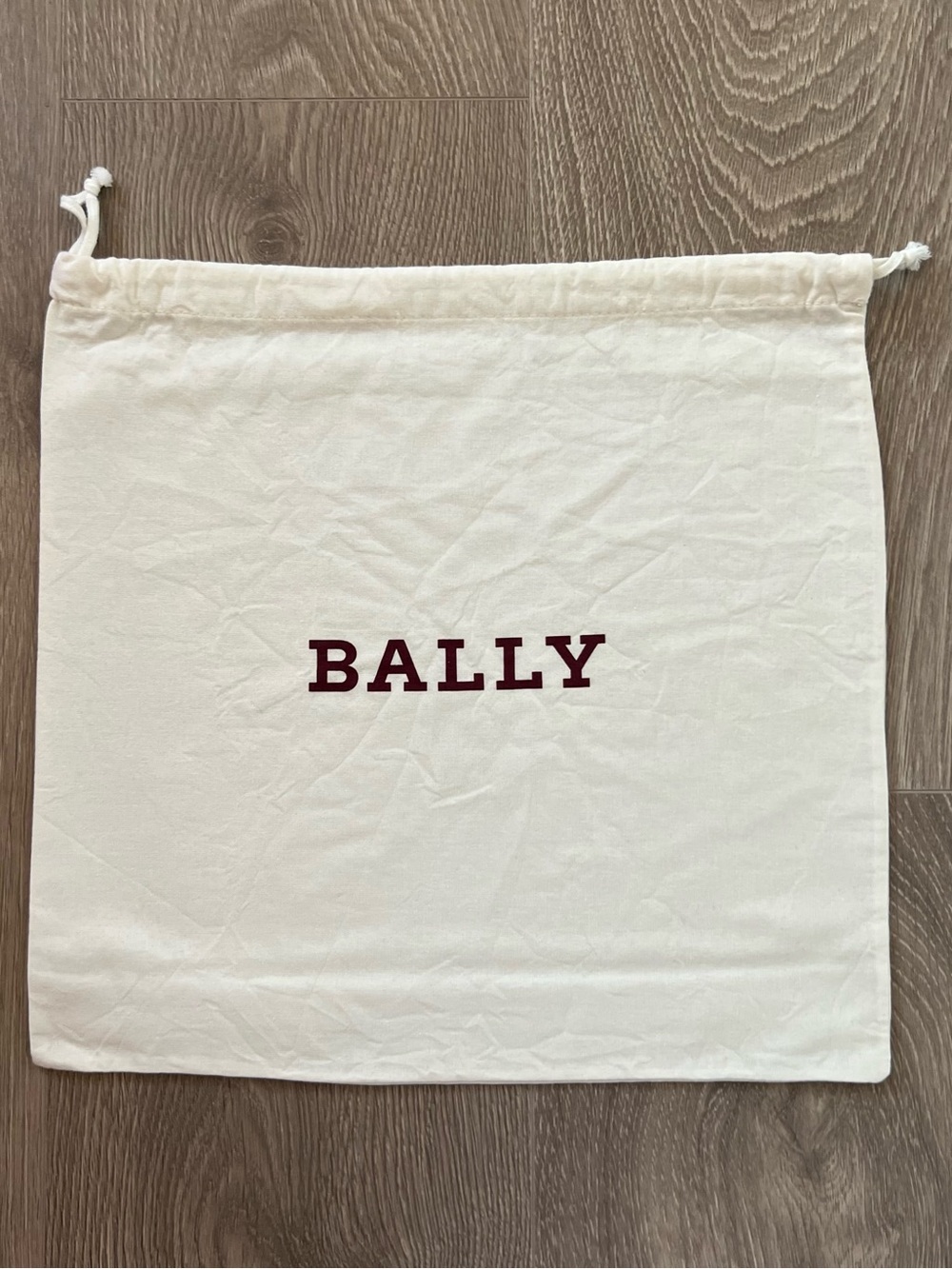 Bally dust bag (C556)